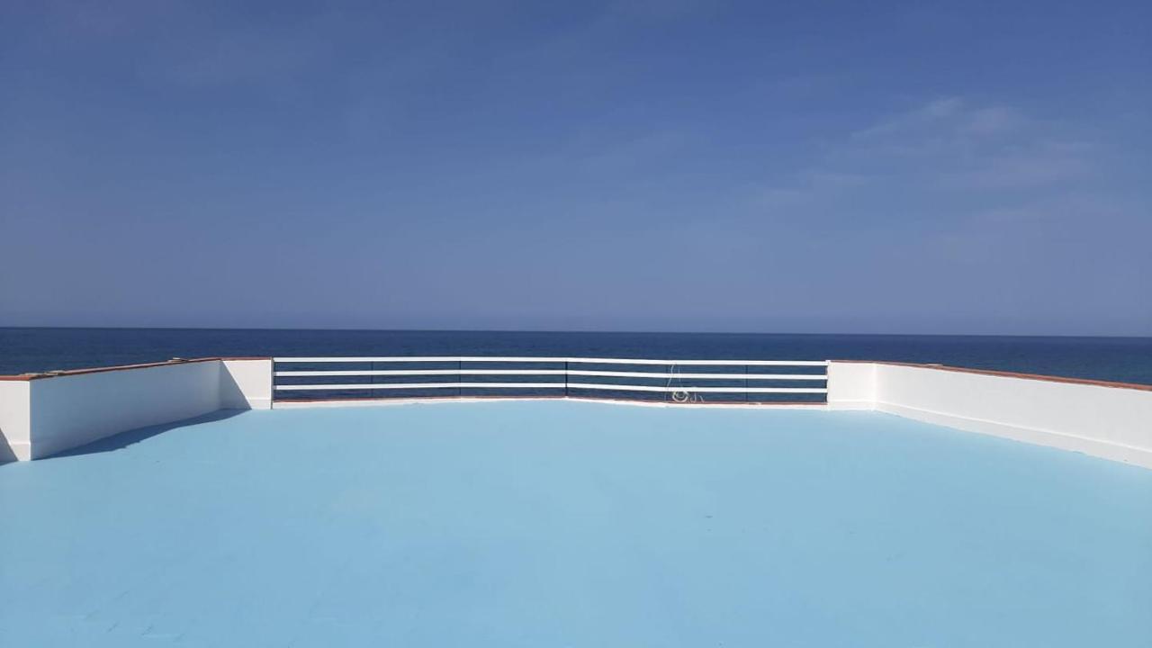 Blue Life, Sea-Luxury Rooms On The Beach Between Palermo And Cefalu' Кастельдачча Екстер'єр фото