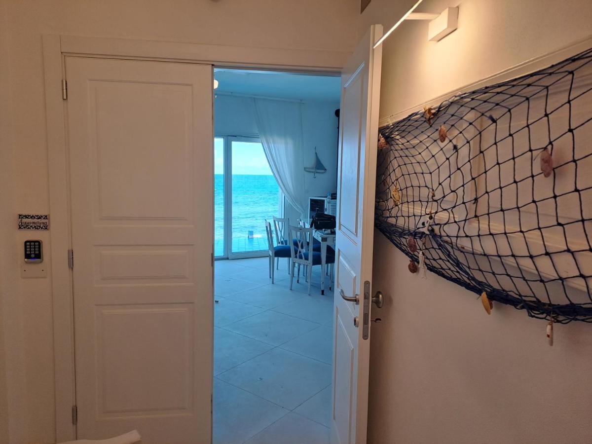 Blue Life, Sea-Luxury Rooms On The Beach Between Palermo And Cefalu' Кастельдачча Екстер'єр фото