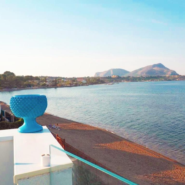 Blue Life, Sea-Luxury Rooms On The Beach Between Palermo And Cefalu' Кастельдачча Екстер'єр фото